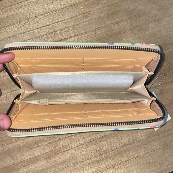 Paris wallet - Picture 2 of 2